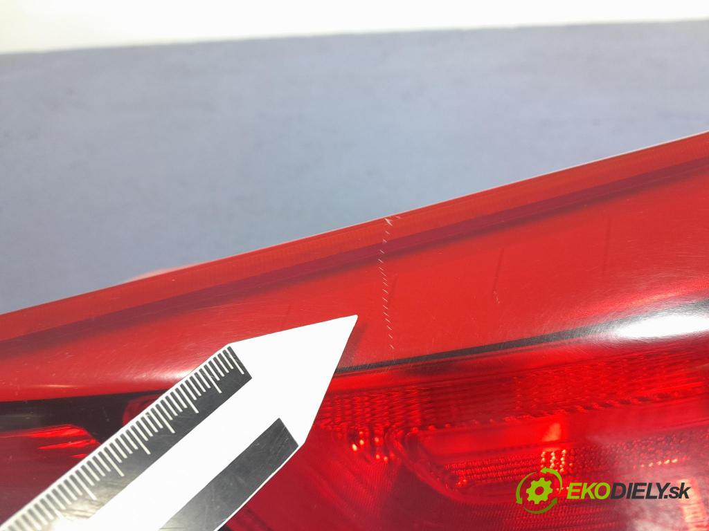 Kia Rio 2017 svetlo / reflektor zad Prava: Vnútri: 92404-H8