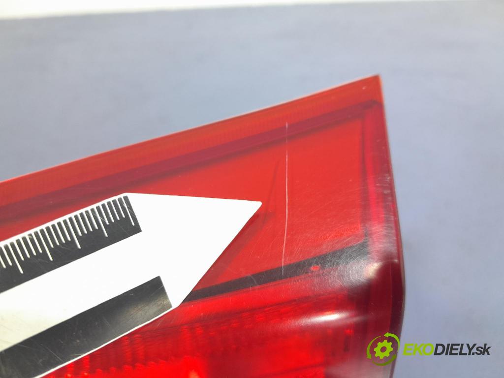 Kia Rio 2017 svetlo / reflektor zad Prava: Vnútri: 92404-H8