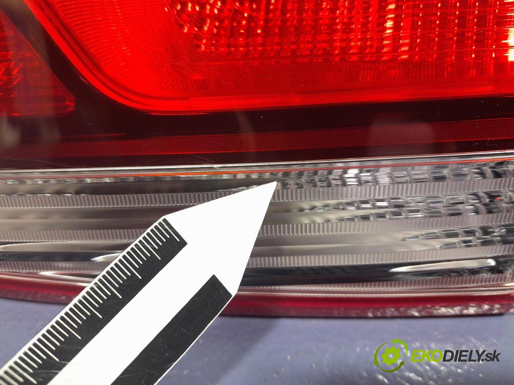 Kia Rio 2017 svetlo / reflektor zad Prava: Vnútri: 92404-H8