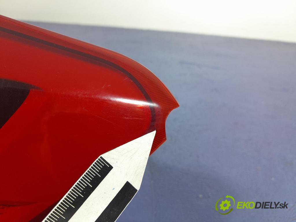 Kia Rio 2017 svetlo / reflektor zad Prava: Vonkajsia: 92402-H8
