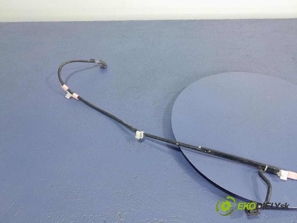 Toyota Rav-4 2020 inštalácia Elektrický: 82182-42150
