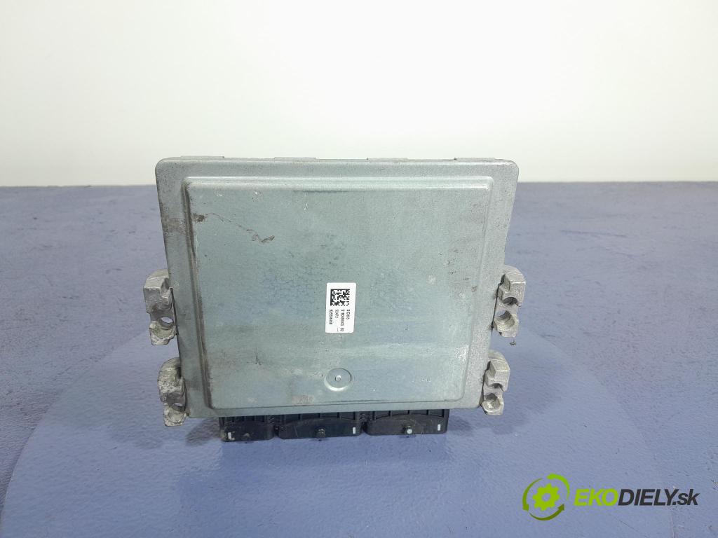 Renault Megane 2012 riadiaca jednotka Motor: 237101454R