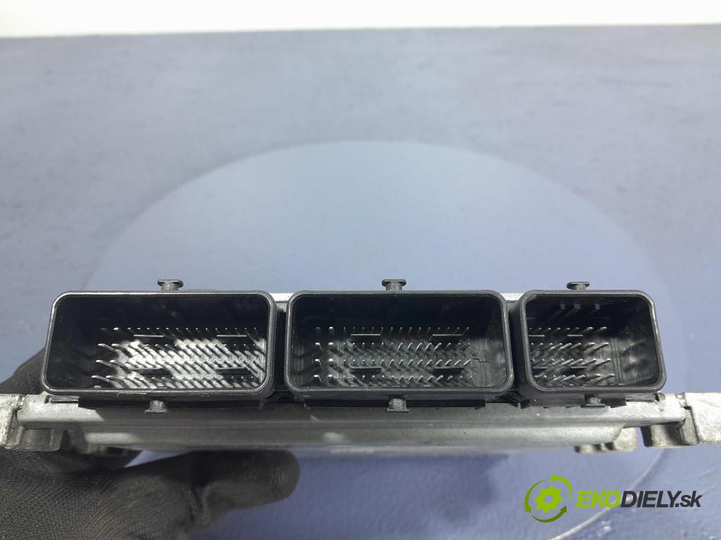 Renault Megane 2012 riadiaca jednotka Motor: 237101454R