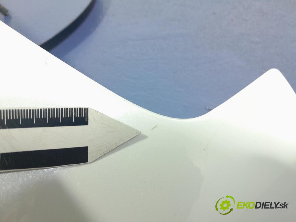 Renault Megane 2012 Spoiler: 960300005R