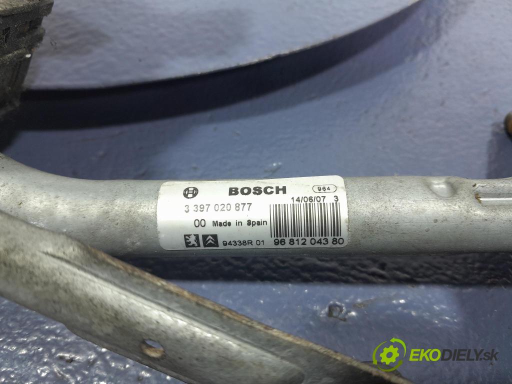 Peugeot 207 2007 mechanismus motorek Stěrače: před 9681204380