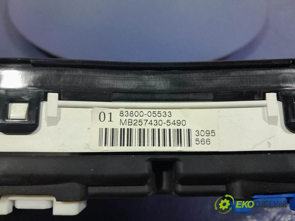 Toyota Avensis 2005 prístrojovka/ budíky 83800-05533