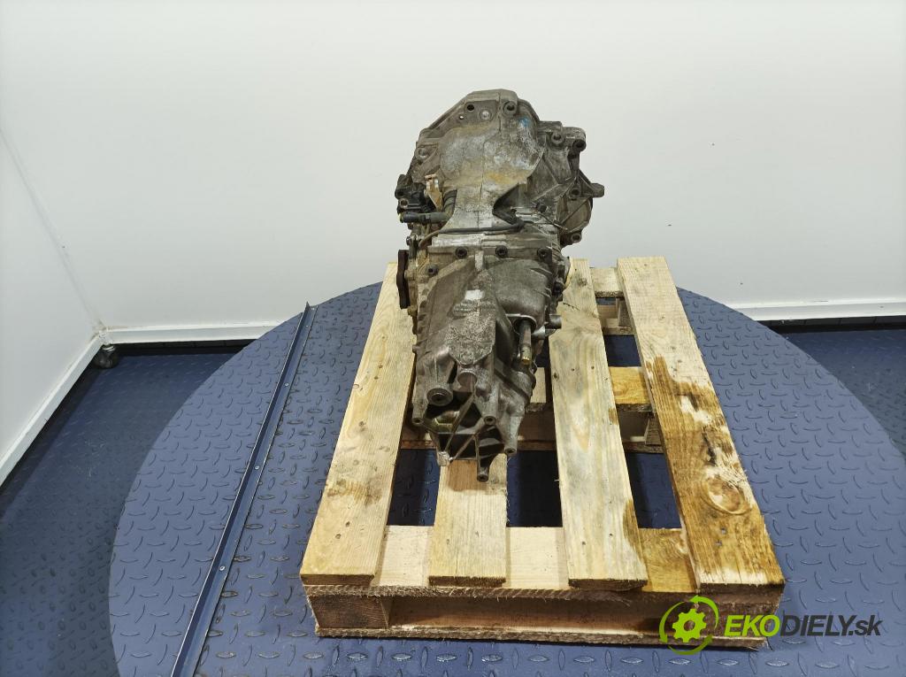 Audi A4 2004 prevodovka Manualna HFD