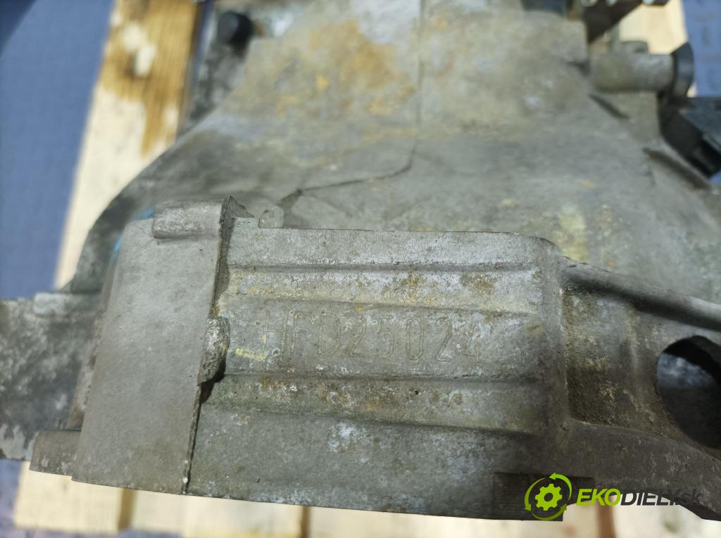 Audi A4 2004 prevodovka Manualna HFD