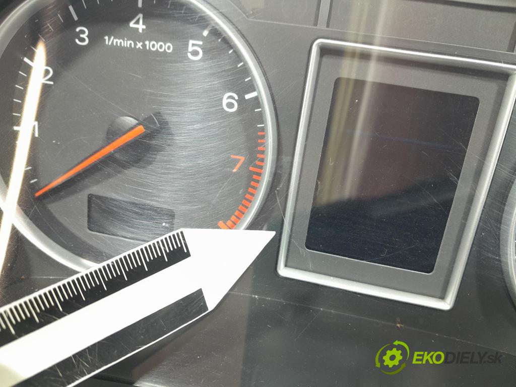 Audi A4 2004 prístrojovka/ budíky 8E0920900N