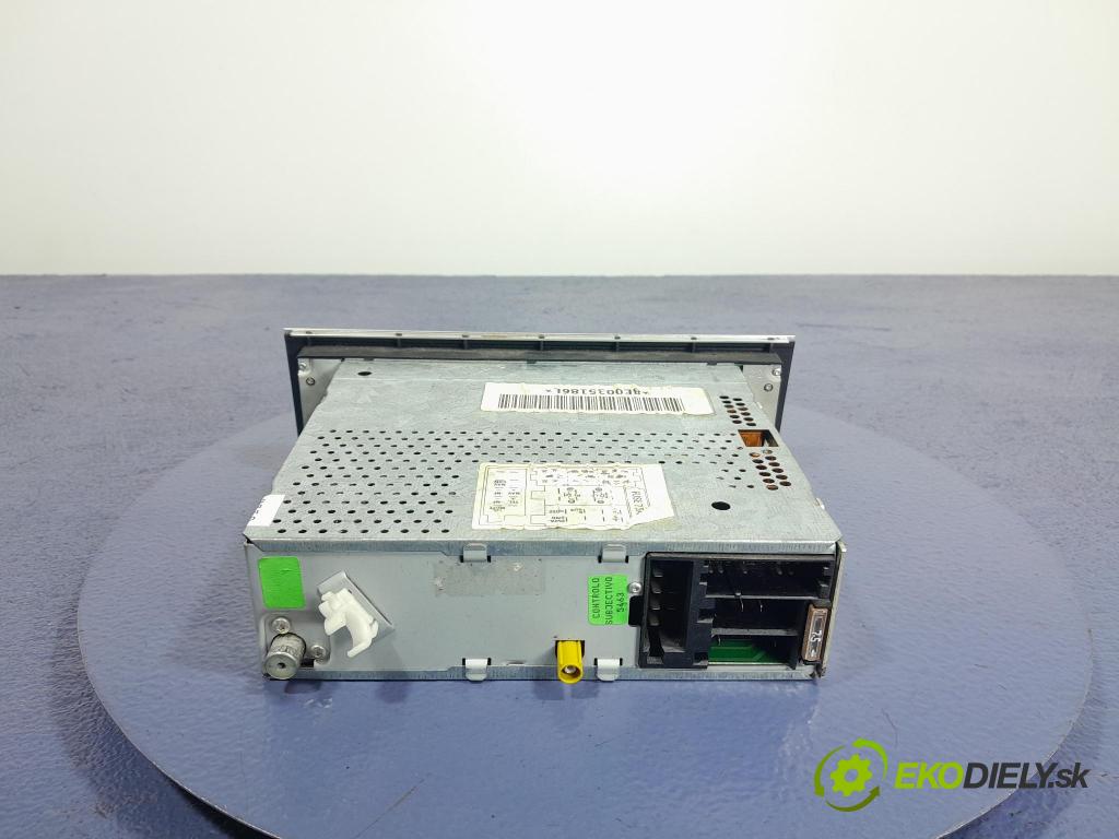 Audi A4 2004 Radio I Navigácia: 8E0035186L