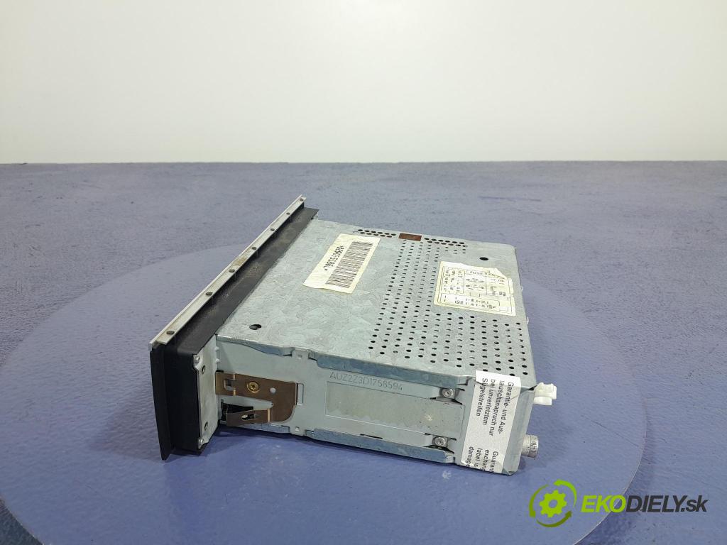 Audi A4 2004 Radio I Navigácia: 8E0035186L