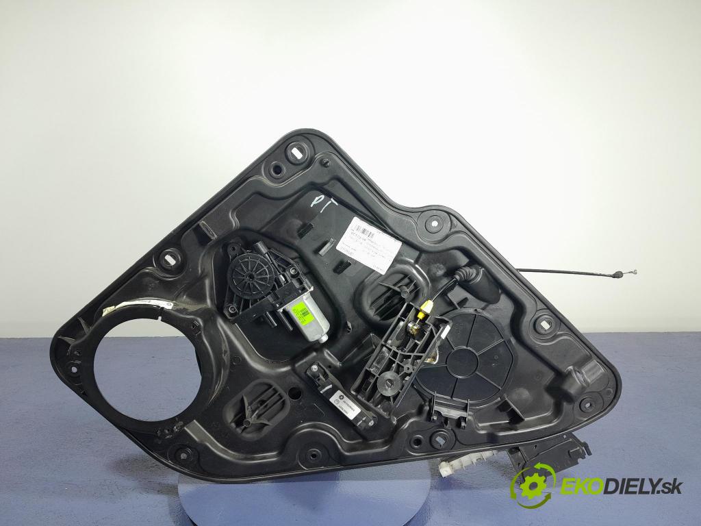 Jeep Grand cherokee 2013 mechanismus stahování Sklenka: Zad: v pravo: 01