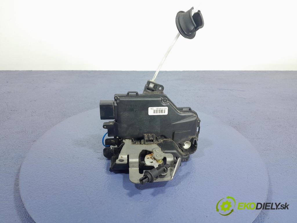 Audi A4 2004 zámek dveře před Levý: 4B1837015G