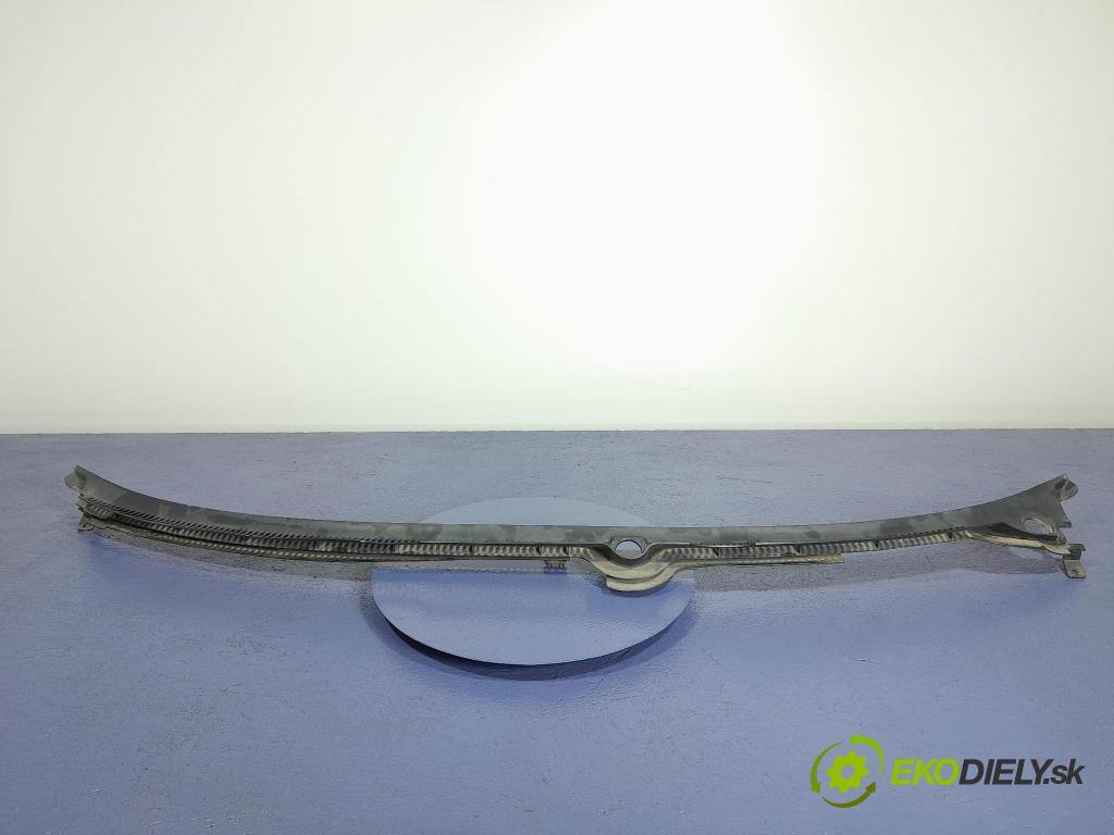 Audi A4 2004 torpédo 8E1819403