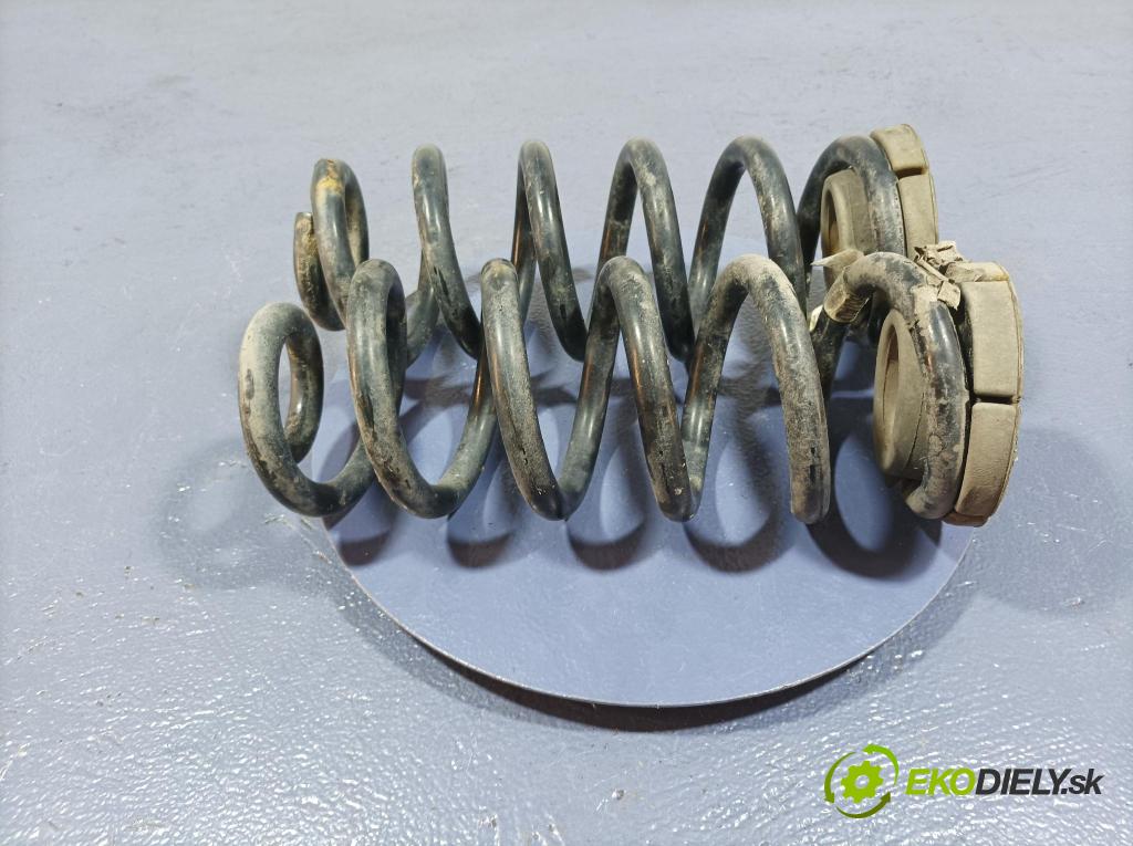 Jeep Grand cherokee 2013 pružina zad 68029867AD