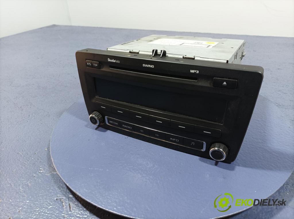 Skoda Octavia 2008 Radio I Navigácia: 1Z0035161F