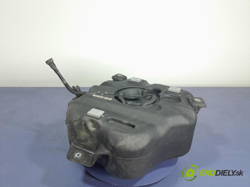 Bmw Seria 7 2022 Nádrž: AdBlue: 9488190