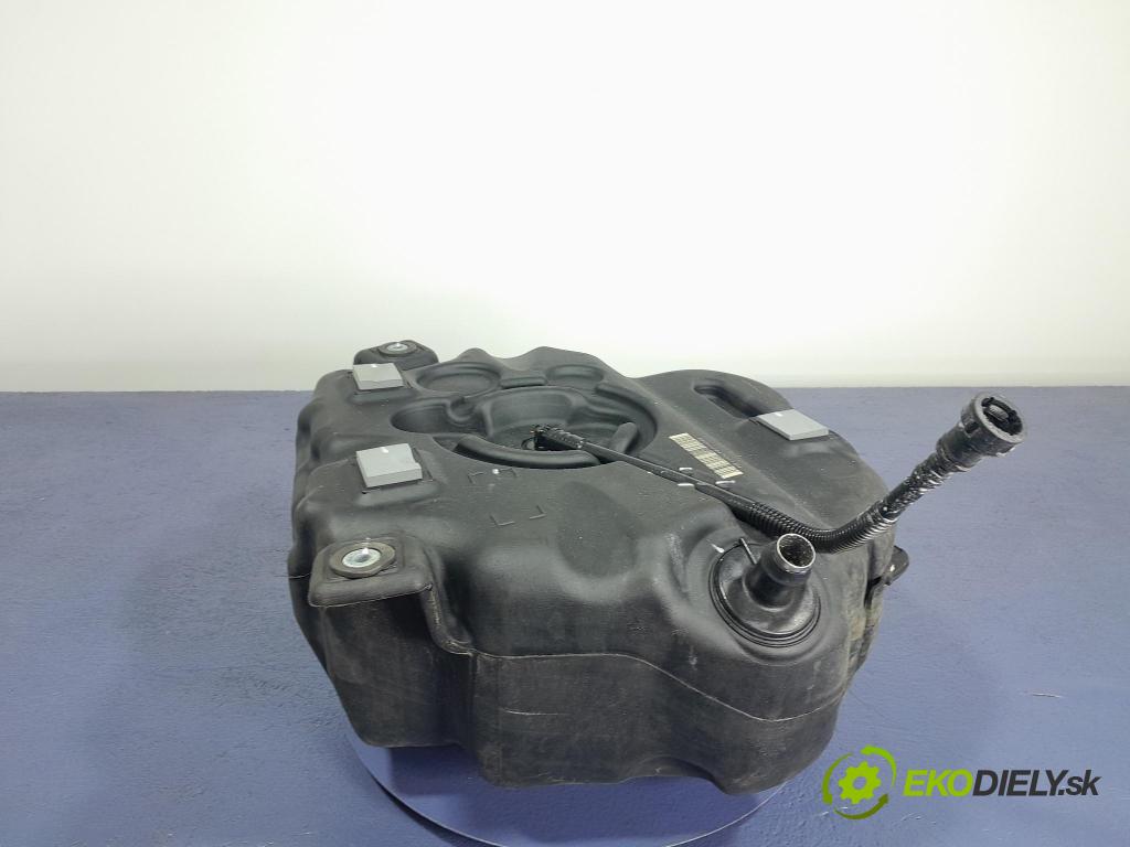 Bmw Seria 7 2022 Nádrž: AdBlue: 9488190