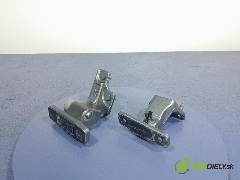 Mercedes Amg gt 2018 Závěs: dvere 01