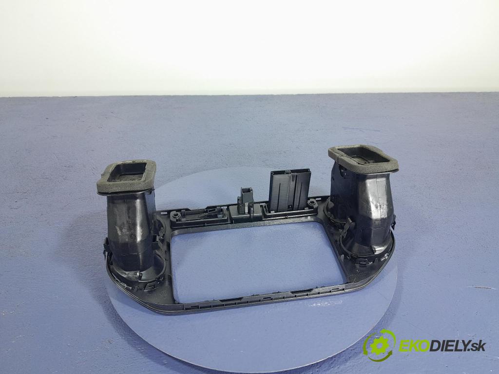 Vw Tiguan 2015 kryt Plast: Interiéry: 5N0858071E
