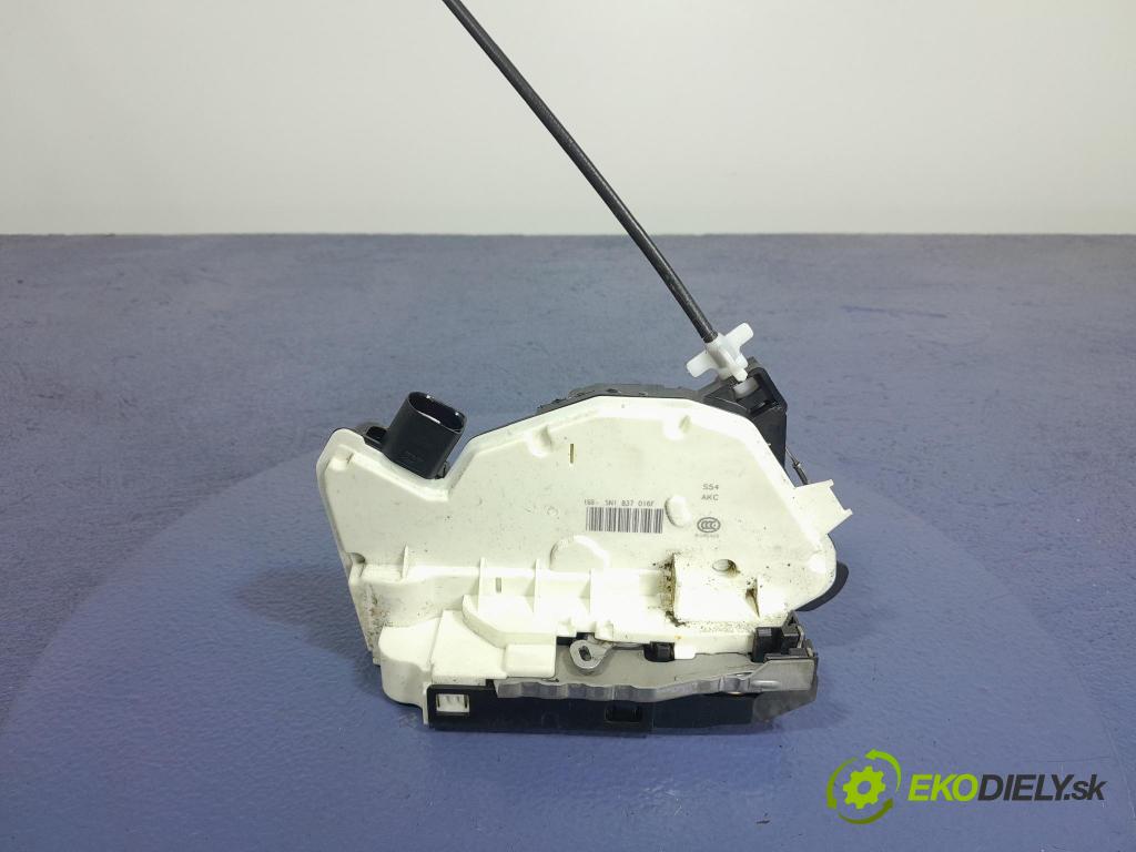 Vw Tiguan 2015 zámek dveře před v pravo: 5N1837016F