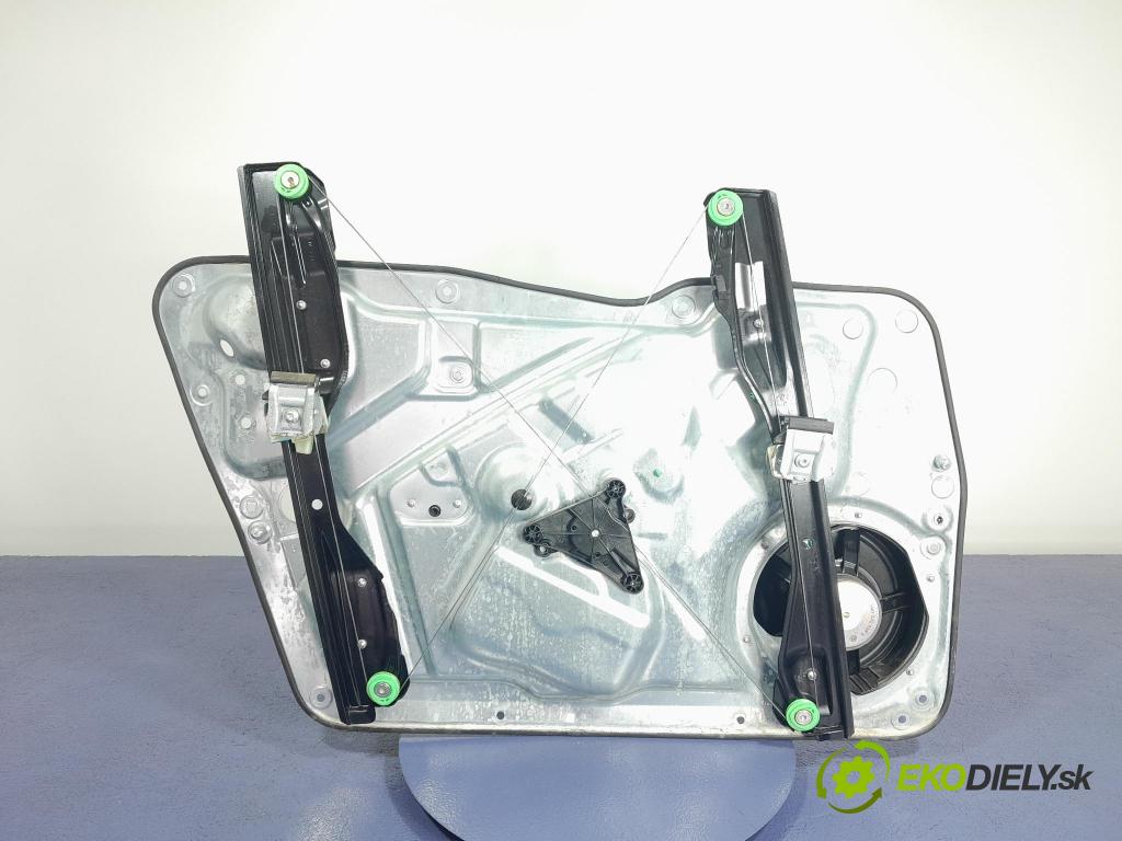 Vw Tiguan 2015 mechanismus stahování Sklenka: před v pravo: 5N0837756