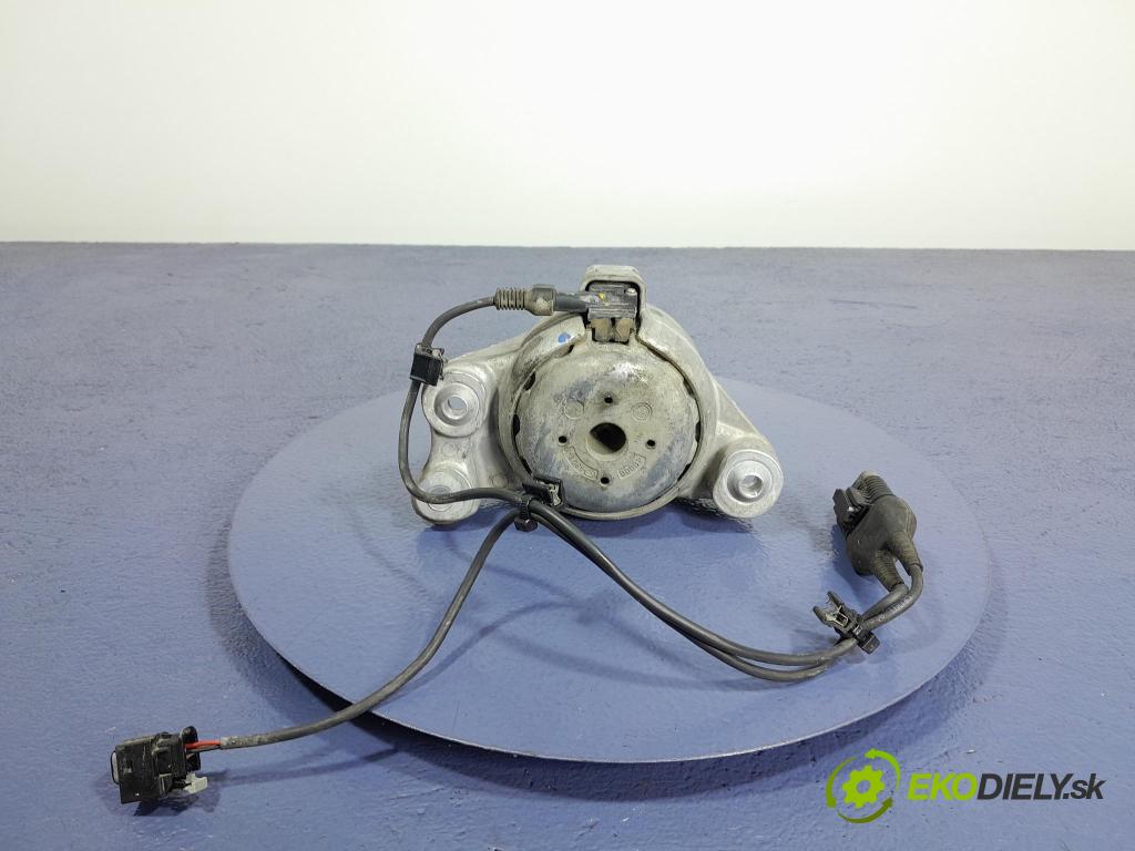 Mercedes Amg gt 2018 Vankúš/: držiak Motor: 01