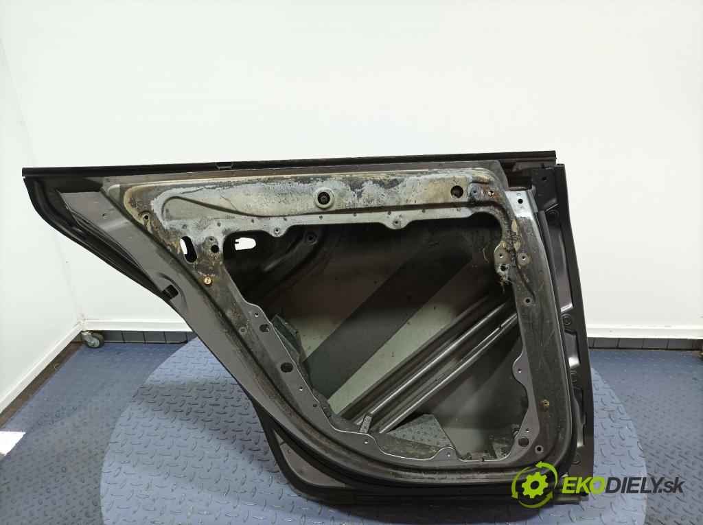 Mercedes Amg gt 2018 dvere zad Vľavo: 01