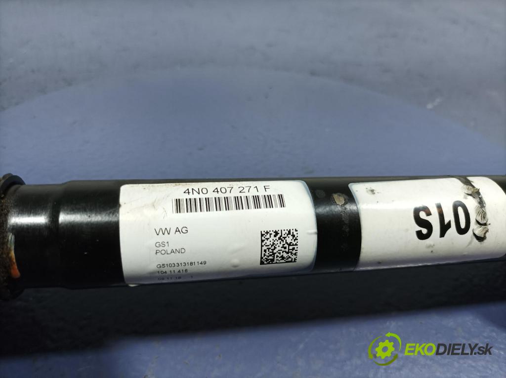 Audi A8 2019 poloos Prava: Predné 4N0407271F