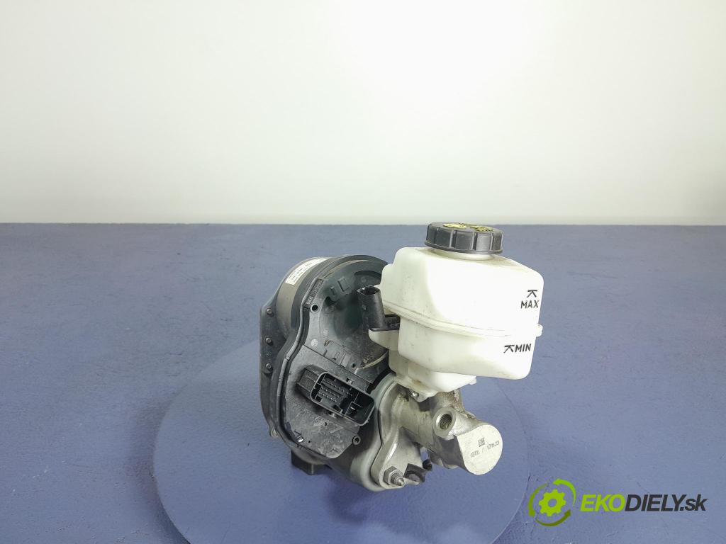 Skoda Octavia 2023 servo Brzdní: 5WB614105AT