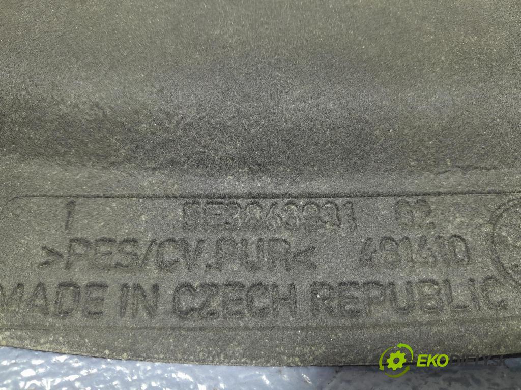 Skoda Octavia 2023 zvuková izolace 5E3863831