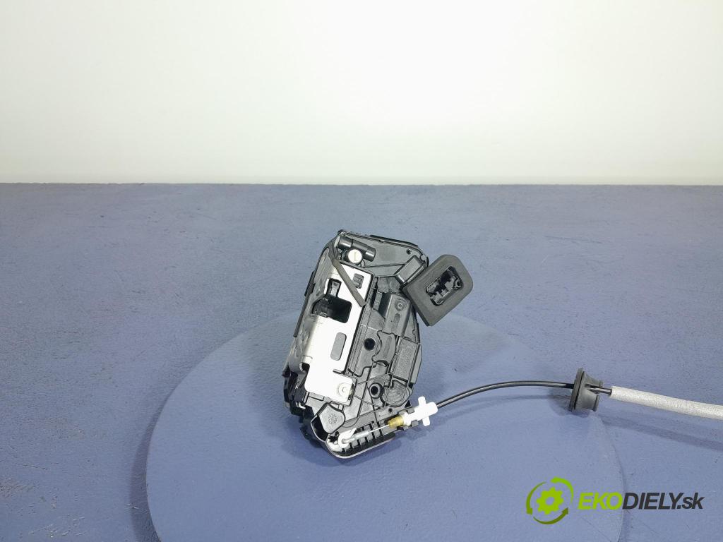 Skoda Octavia 2023 zámek dveře Zad: Levý: 5TA839015Q