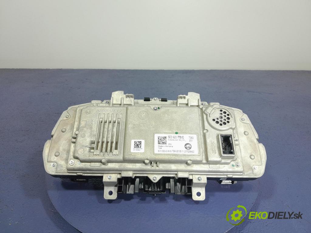 Skoda Octavia 2023 prístrojovka/ budíky 5E3920770C