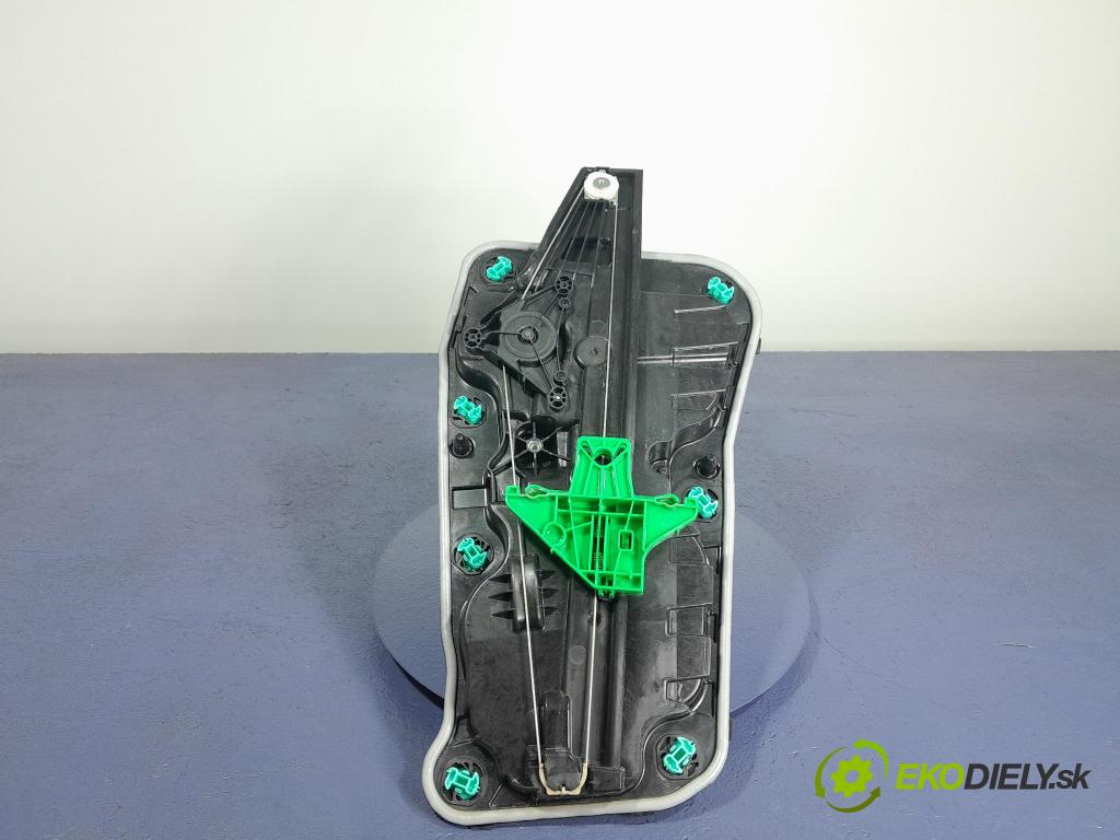 Skoda Octavia 2023 mechanizmus okna Okná: zad Vľavo: 5E3839655A