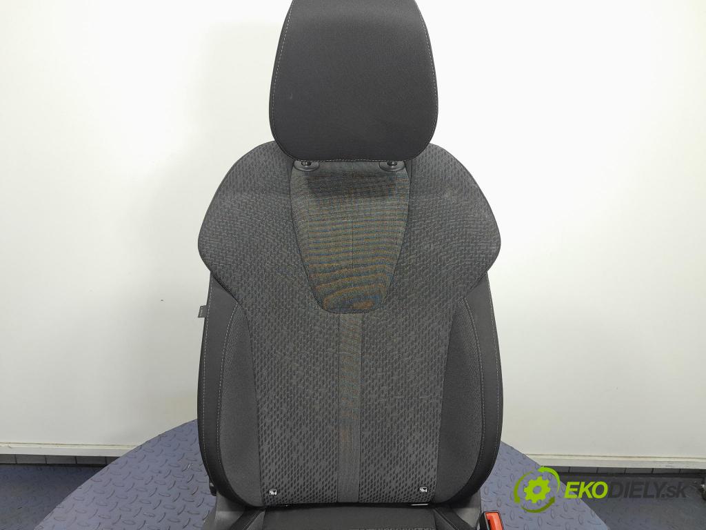 Skoda Octavia 2023 Sedadlo spolujezdce 01
