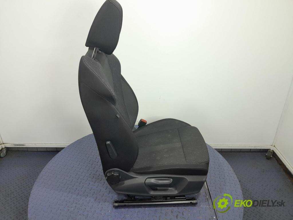 Skoda Octavia 2023 Sedadlo spolujezdce 01