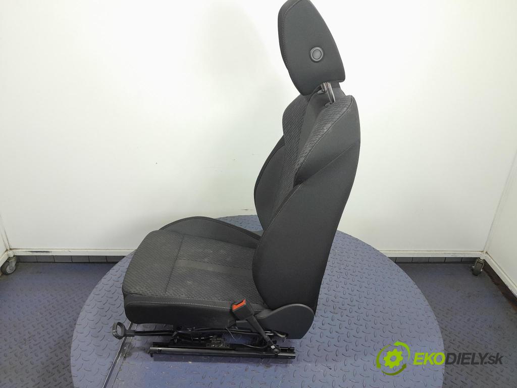 Skoda Octavia 2023 Sedadlo spolujezdce 01