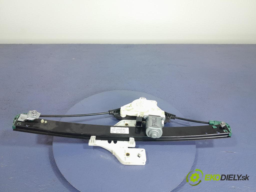 Audi A6 2020 mechanismus stahování Sklenka: Zad: v pravo: 4K0839462