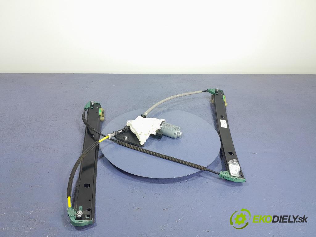 Audi A6 2020 mechanismus stahování Sklenka: před v pravo: 4K0837462