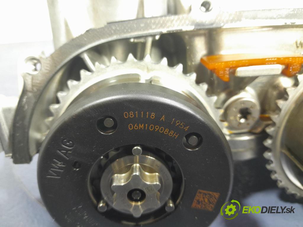 Audi A8 2019 kryt Ventily: 06M103286S