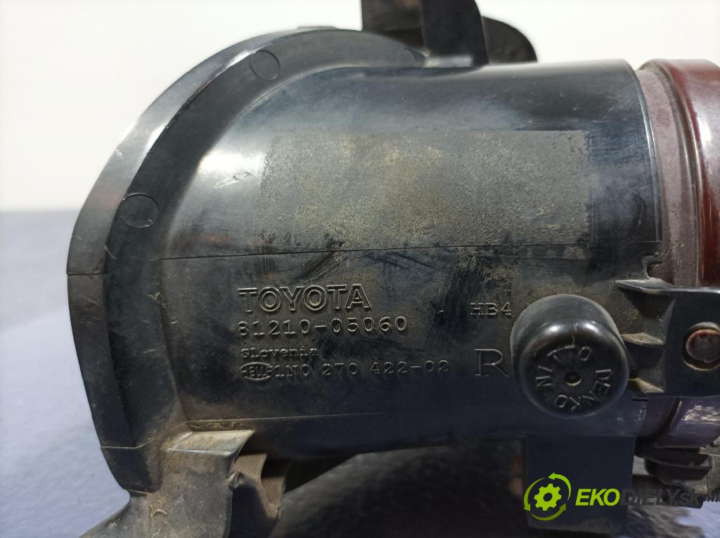 Toyota Avensis 2005 Halogen v pravo: 81210-05060