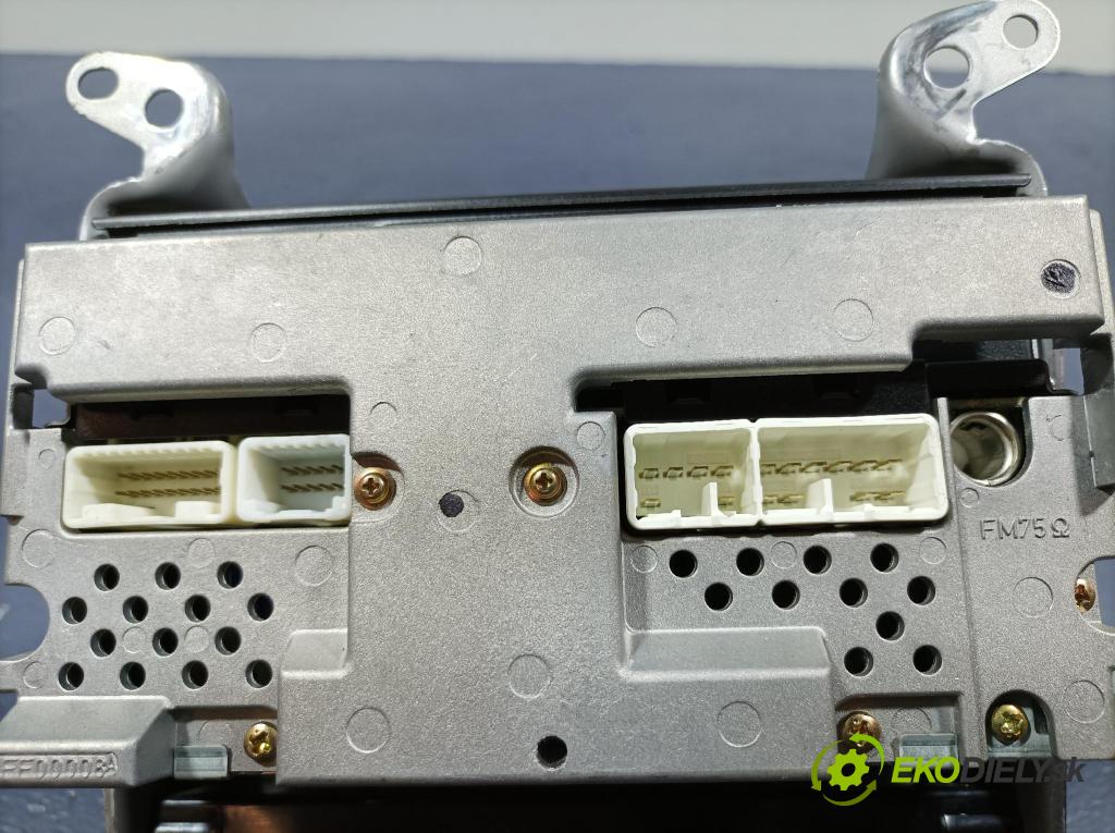 Toyota Avensis 2005 Radio I Navigácia: 86120-05080