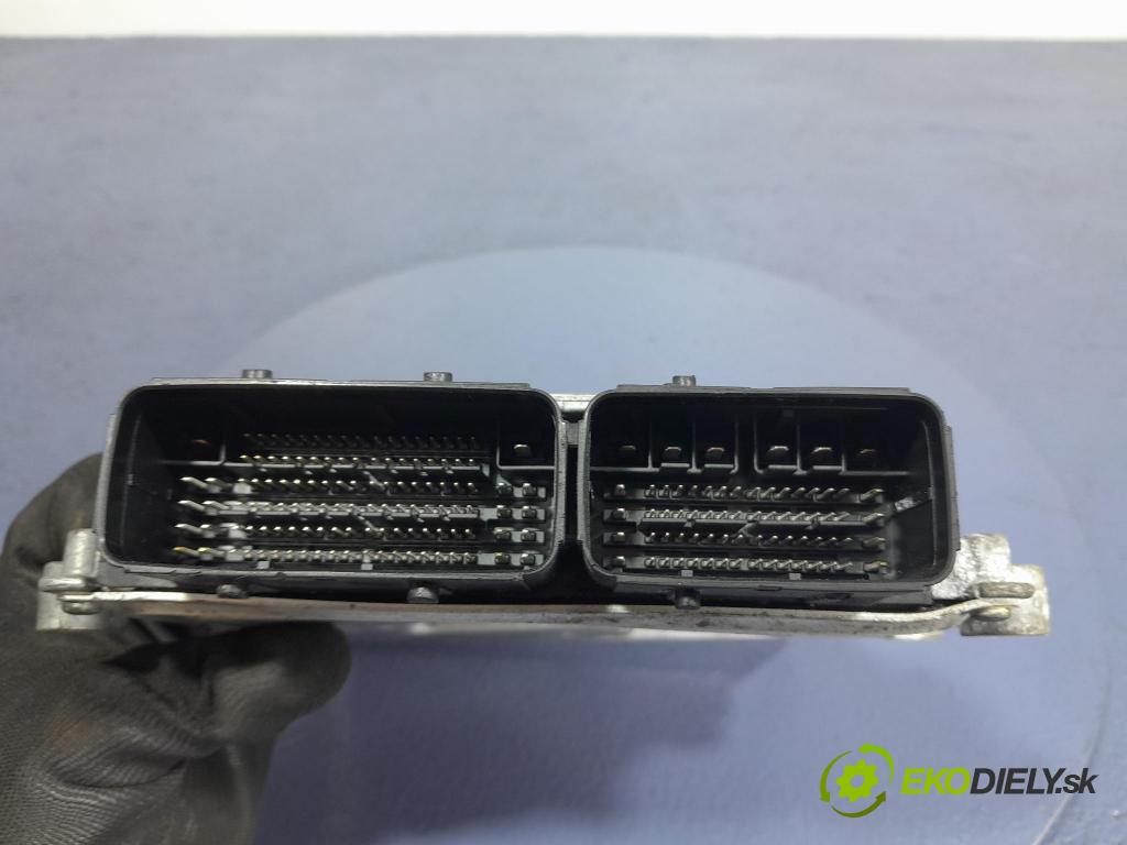 Peugeot 2008 2016 riadiaca jednotka Motor: 9818160080
