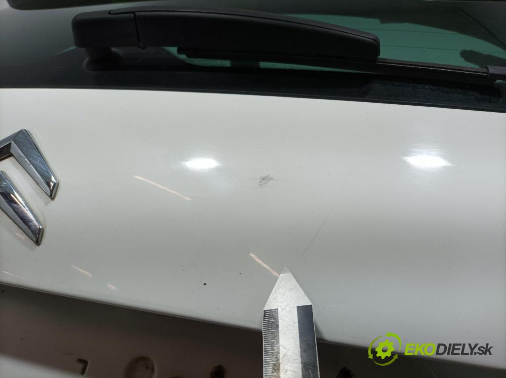 Citroen C5 2010 zadna dveře kufra: kufra: 01