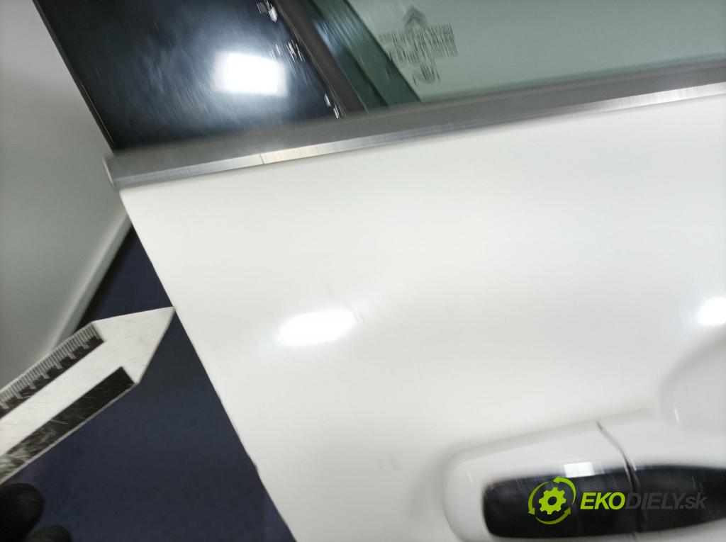 Citroen C5 2010 dvere Predné pravé 01
