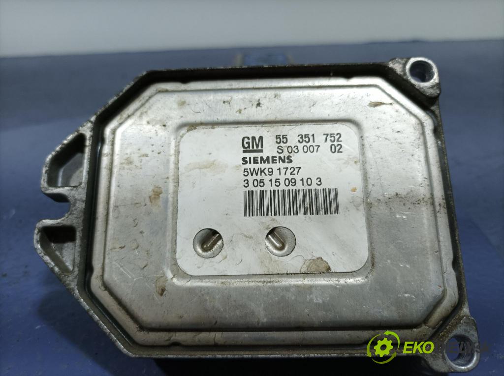Opel Zafira 2003 riadiaca jednotka Motor: 55351752