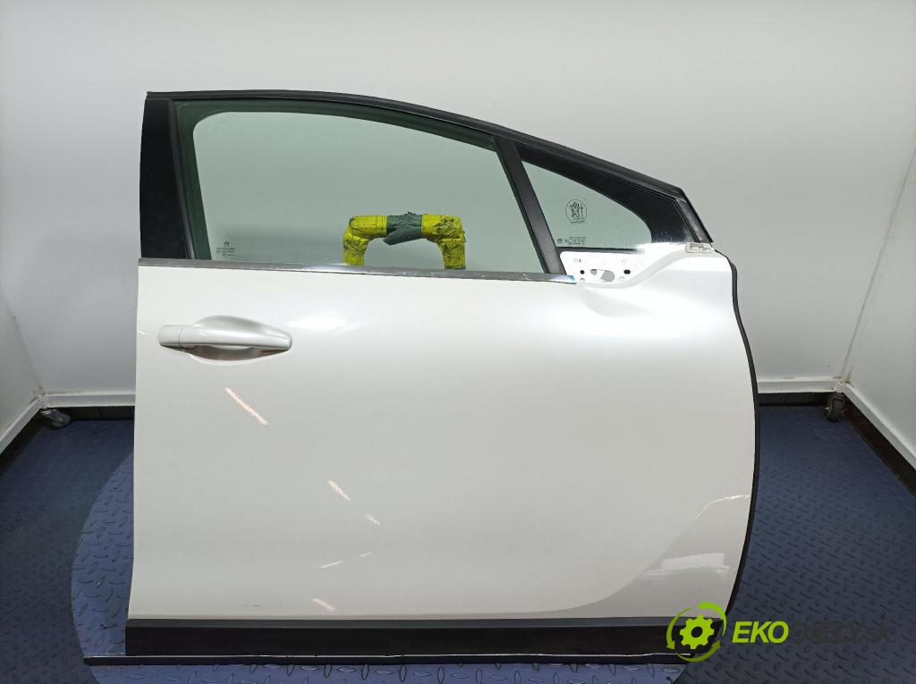 Peugeot 2008 2016 dvere Predné pravé 01