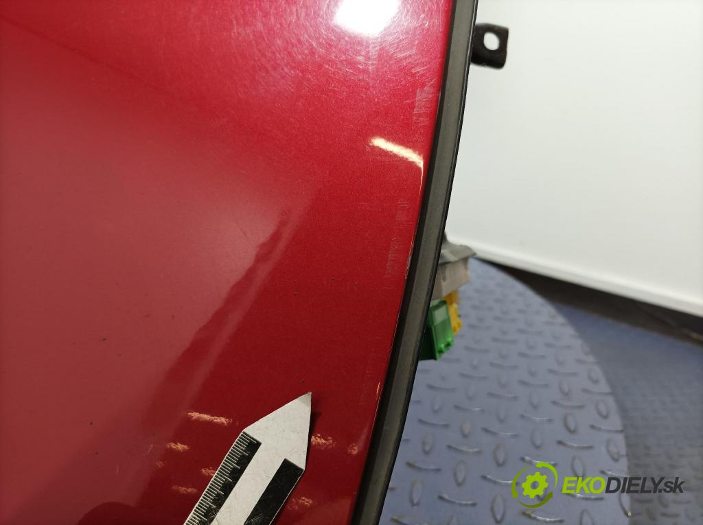 Peugeot 2008 2016 dvere Predné pravé 01