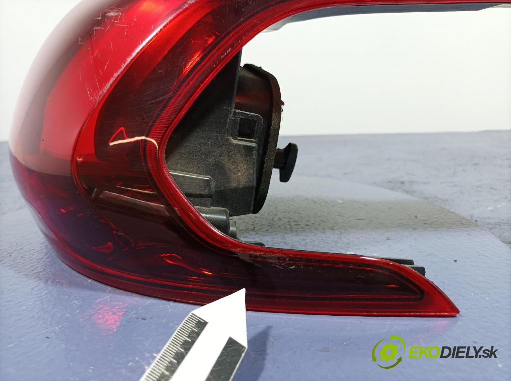 Peugeot 2008 2016 svetlo / reflektor zad Prava: Vonkajsia: 9814745980