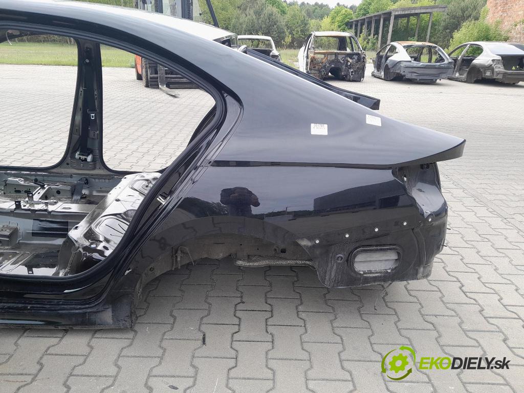 Skoda Octavia 2023 blatník zad Vľavo: 01